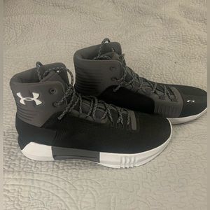 Mens Under Armour Basketball Shoes 9.5